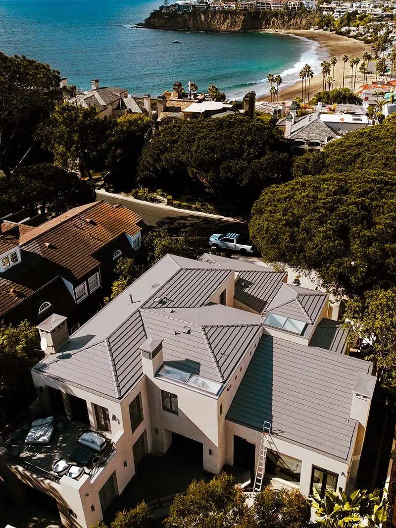 Roof Titan team at work